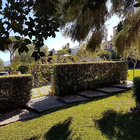 Bed & Breakfast Casolare Giummari Carini