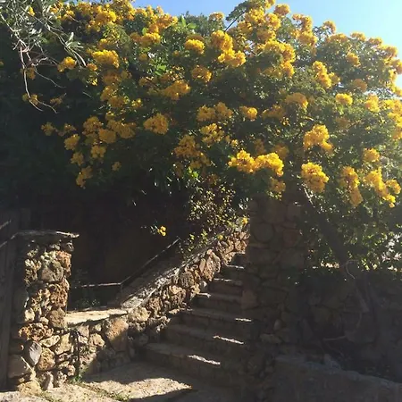 Casolare Giummari Bed & Breakfast *