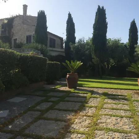 Casolare Giummari Bed & Breakfast