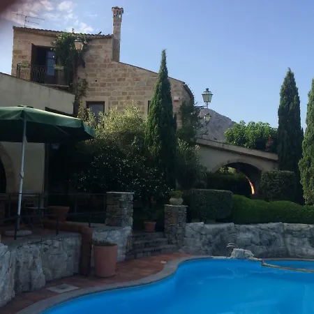 Casolare Giummari Bed and Breakfast *