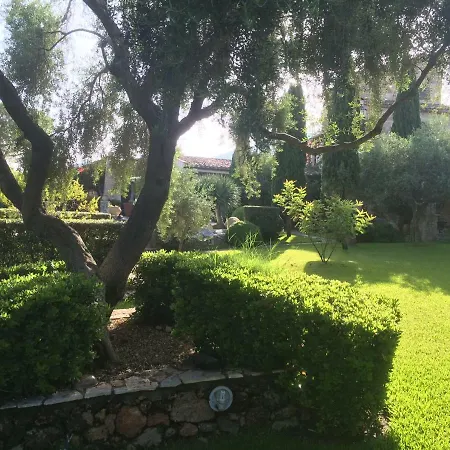Casolare Giummari Bed & Breakfast *