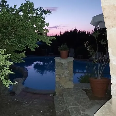 Casolare Giummari Bed & Breakfast *